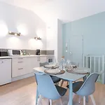 Vieux Spacieux Et Equipe شقة *