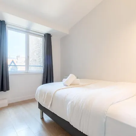Apartament Vieux Spacieux Et Equipe